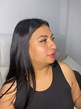 Issa Santana online show from February 28, 9:03 pm