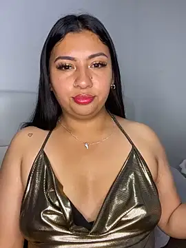 Issa Santana online show from March 18, 9:04 pm