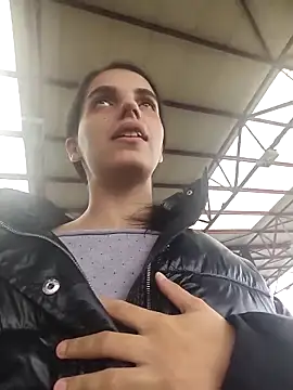 Snapshot of SweetMelodyZ chatting on November 23, 8:13 am SweetMelodyZ online show from November 23, 8:13 am