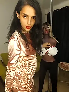 Snapshot of SweetMelodyZ chatting on November 25, 10:15 am SweetMelodyZ online show from November 25, 10:15 am