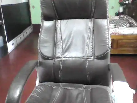 Snapshot of darkbluemoon chatting on March 3, 6:31 am darkbluemoon online show from March 3, 6:31 am