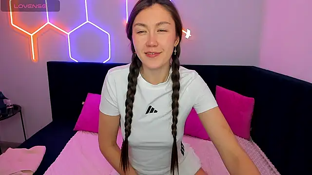 Tina Porter online show from January 6, 1:53 am