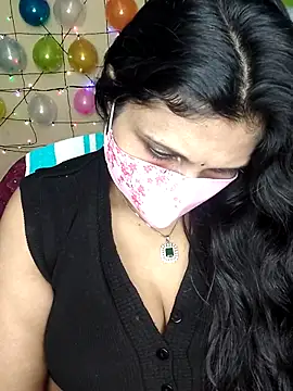 Hotty Sonali online show from January 9, 1:40 pm