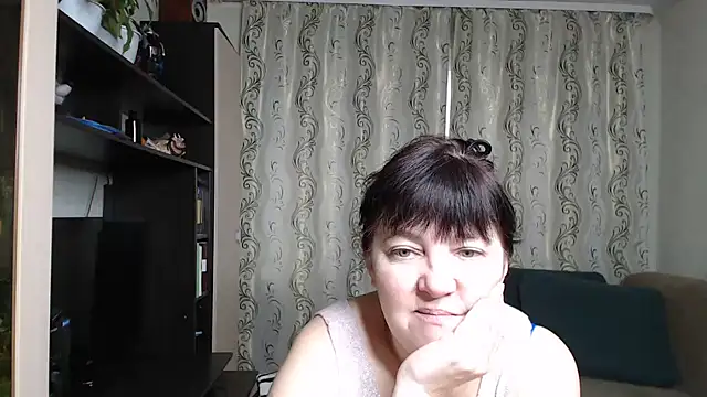 Illusionq online show from November 4, 5:00 am