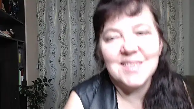 Illusionq online show from December 3, 10:25 am