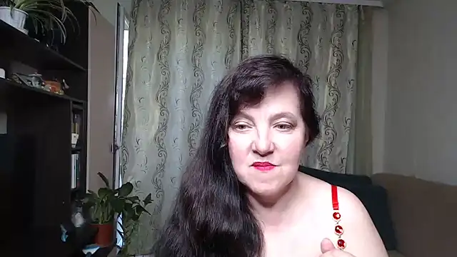 Snapshot of Illusionq chatting on July 5, 10:22 am Illusionq online show from July 5, 10:22 am
