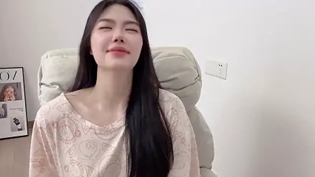 suki-1 online show from April 19, 10:05 am