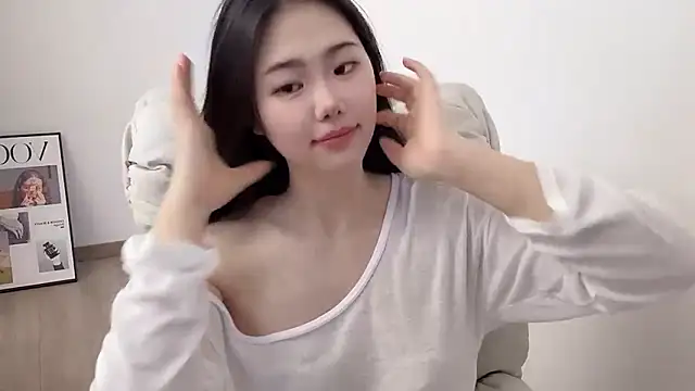 suki-1 online show from May 10, 9:46 am