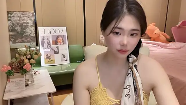 suki-1 online show from October 15, 8:33 am