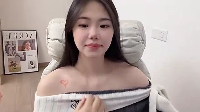 suki-1 online show from November 30, 8:04 am