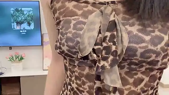 suki-1 online show from October 30, 8:34 am