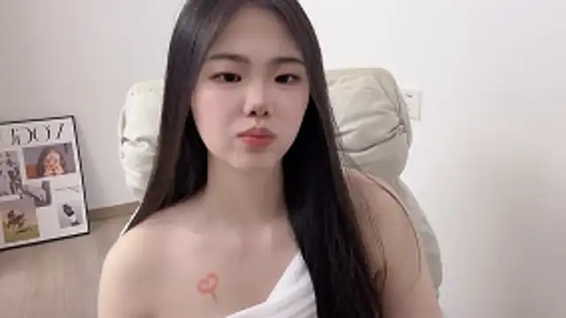 suki-1 online show from May 11, 4:04 pm