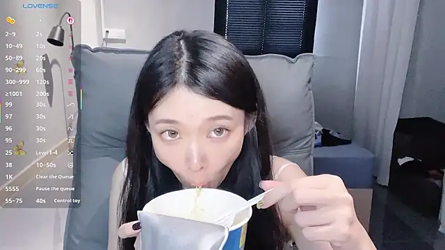 NiNi-baby520 online show from October 4, 7:10 am