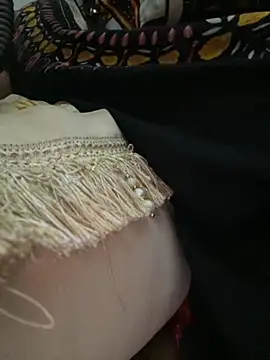 Snapshot of kamita-12 chatting on November 13, 2:04 am kamita-12 online show from November 13, 2:04 am