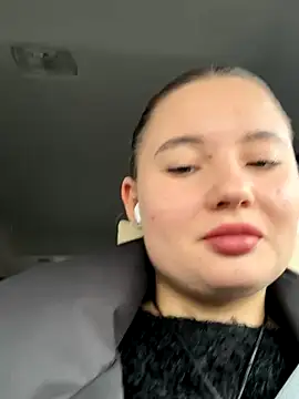 Snapshot of StephanieMur chatting on October 3, 6:04 am StephanieMur online show from October 3, 6:04 am