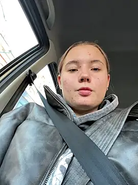 Snapshot of StephanieMur chatting on October 9, 4:02 am StephanieMur online show from October 9, 4:02 am