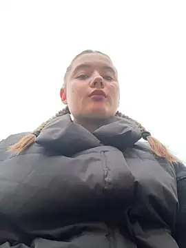 Snapshot of StephanieMur chatting on September 25, 4:07 am StephanieMur online show from September 25, 4:07 am