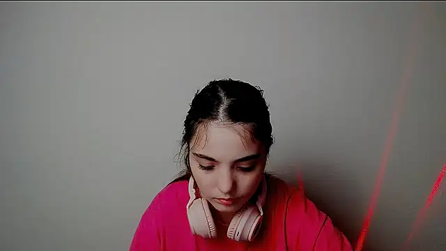 Sun Shine   online show from October 4, 9:49 pm