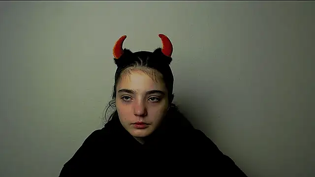 Sun Shine   online show from October 16, 9:56 pm