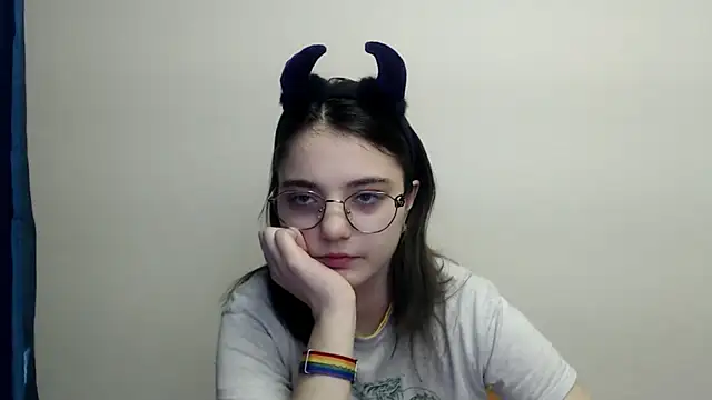 Sun Shine   online show from February 20, 9:50 pm