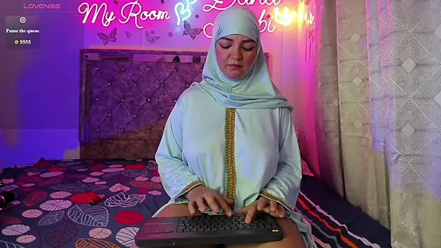 Dana-Alabi online show from March 17, 1:36 pm