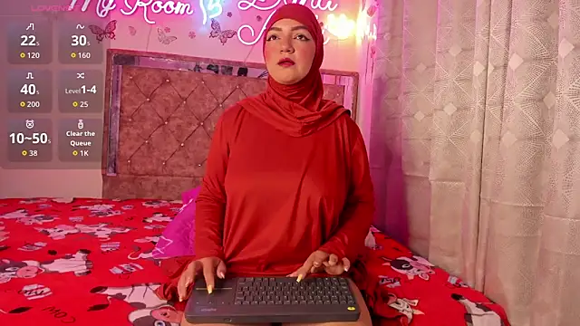 Dana-Alabi online show from April 2, 1:18 pm