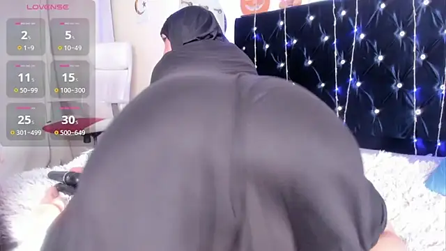 Dana-Alabi online show from November 3, 2:28 am