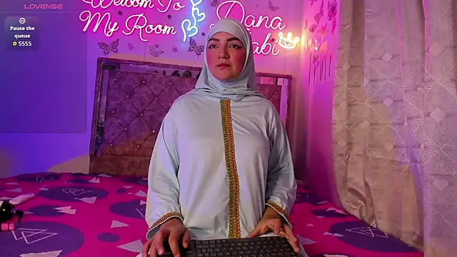 Dana-Alabi online show from March 19, 1:22 pm