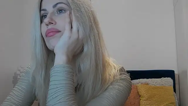 Snapshot of Lika_Soul chatting on November 30, 3:35 pm Lika Soul online show from November 30, 3:35 pm