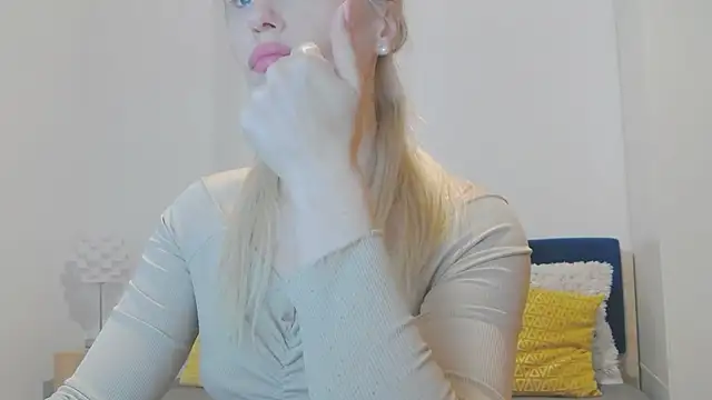 Snapshot of Lika_Soul chatting on October 13, 3:46 pm Lika Soul online show from October 13, 3:46 pm