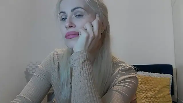 Snapshot of Lika_Soul chatting on November 23, 3:55 pm Lika Soul online show from November 23, 3:55 pm