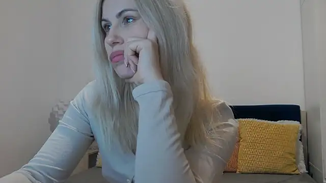 Snapshot of Lika_Soul chatting on November 16, 4:56 pm Lika Soul online show from November 16, 4:56 pm