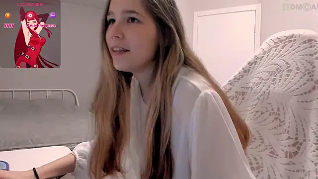 Snapshot of ValerieBubbles chatting on November 12, 7:51 pm ValerieBubbles online show from November 12, 7:51 pm