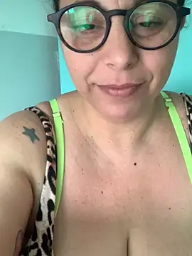 LupeLok online show from November 6, 5:17 pm