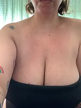LupeLok online show from April 27, 4:49 pm