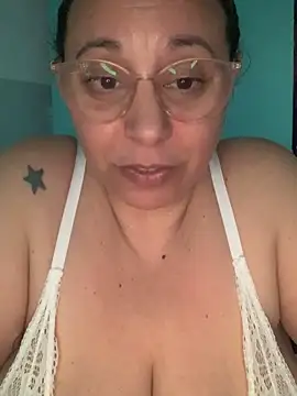 LupeLok online show from November 14, 8:01 pm