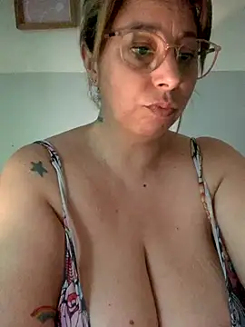 LupeLok online show from December 4, 4:39 pm