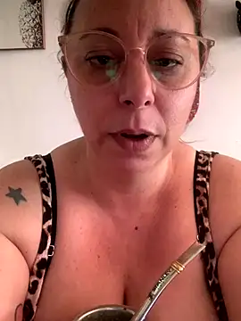 LupeLok online show from November 22, 8:29 pm