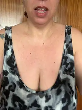 LupeLok online show from April 3, 3:07 pm