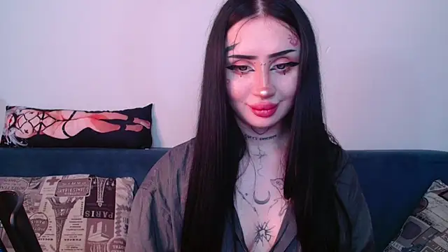 Snapshot of alisa_tattoogirl1 chatting on September 10, 5:12 pm alisa tattoogirl1 online show from September 10, 5:12 pm