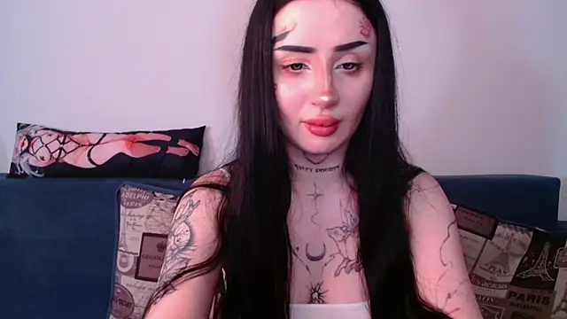 Snapshot of alisa_tattoogirl1 chatting on September 17, 7:49 pm alisa tattoogirl1 online show from September 17, 7:49 pm