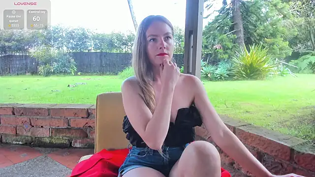 Angiehuston1 online show from May 4, 1:58 pm