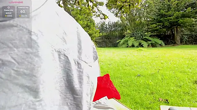 Angiehuston1 online show from April 6, 1:45 pm