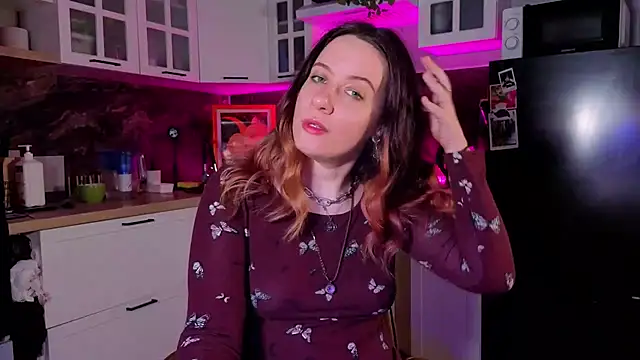 NanaMoonlight online show from April 4, 1:28 pm