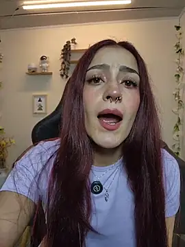 Snapshot of ViolethRosse chatting on November 18, 9:29 pm ViolethRosse online show from November 18, 9:29 pm