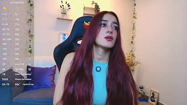 ViolethRosse online show from March 31, 1:51 am