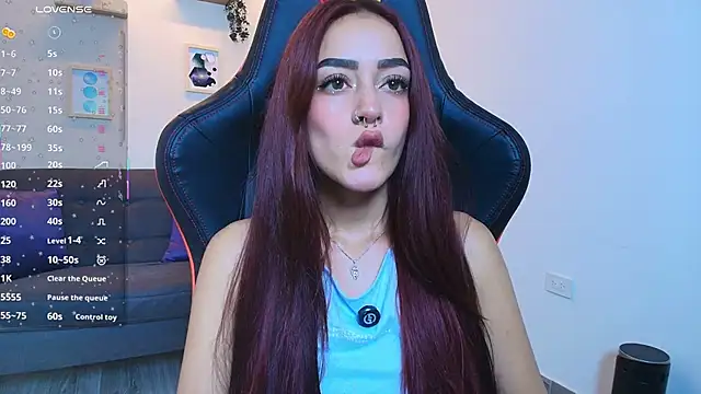 Snapshot of ViolethRosse chatting on October 29, 5:23 pm ViolethRosse online show from October 29, 5:23 pm