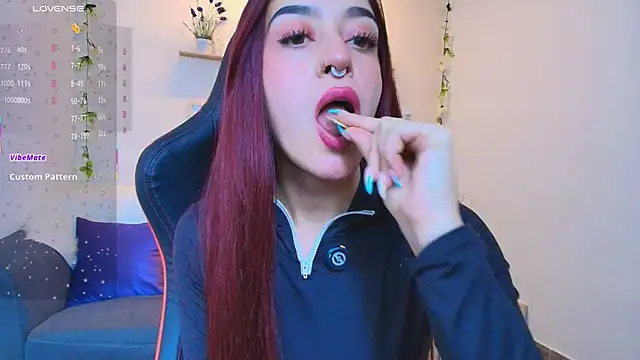 ViolethRosse online show from April 11, 2:08 am