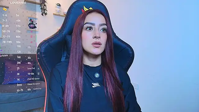 Snapshot of ViolethRosse chatting on October 24, 5:01 pm ViolethRosse online show from October 24, 5:01 pm