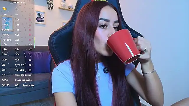 Snapshot of ViolethRosse chatting on November 7, 7:51 pm ViolethRosse online show from November 7, 7:51 pm